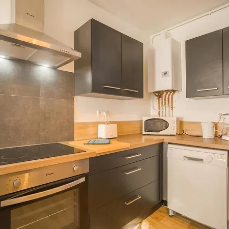 Le Duplex Pasteur - 5 Min Hypercentre - Ideal Groupe - Parking Gratuit * Troyes